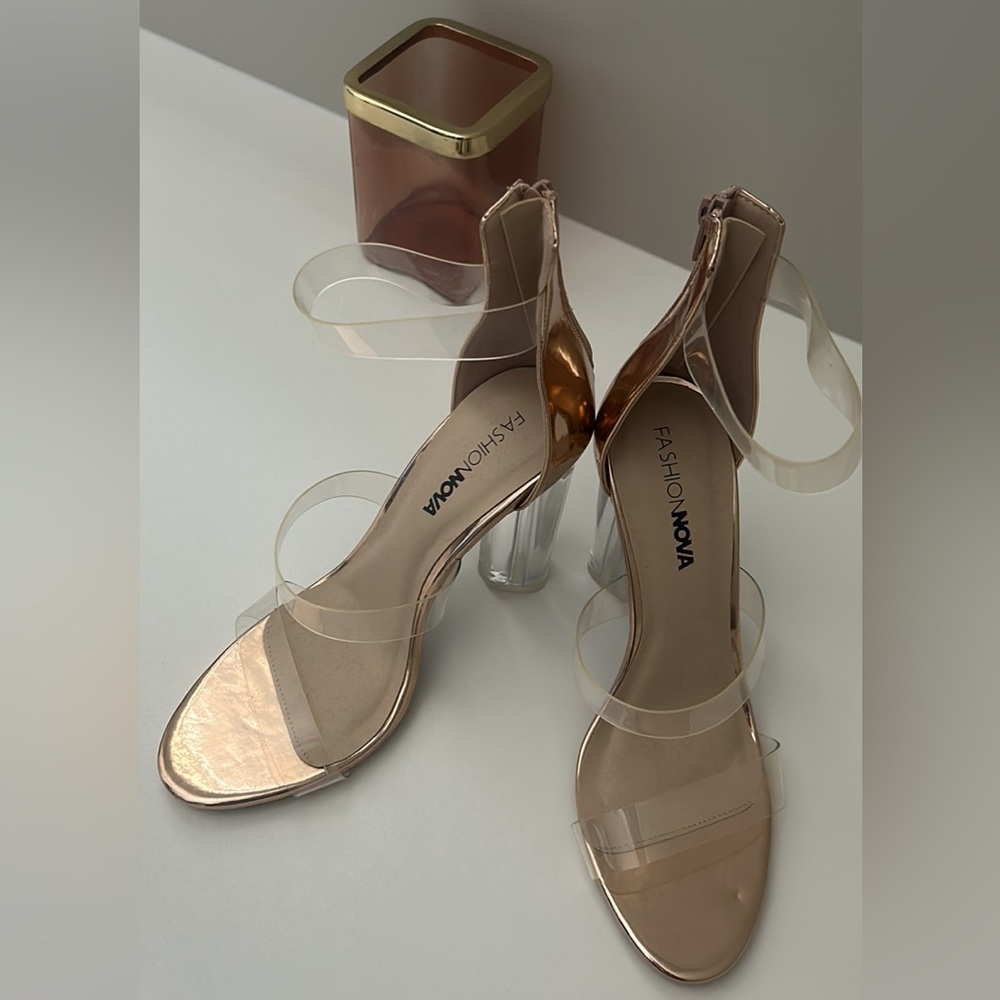 Pink golden high heels-